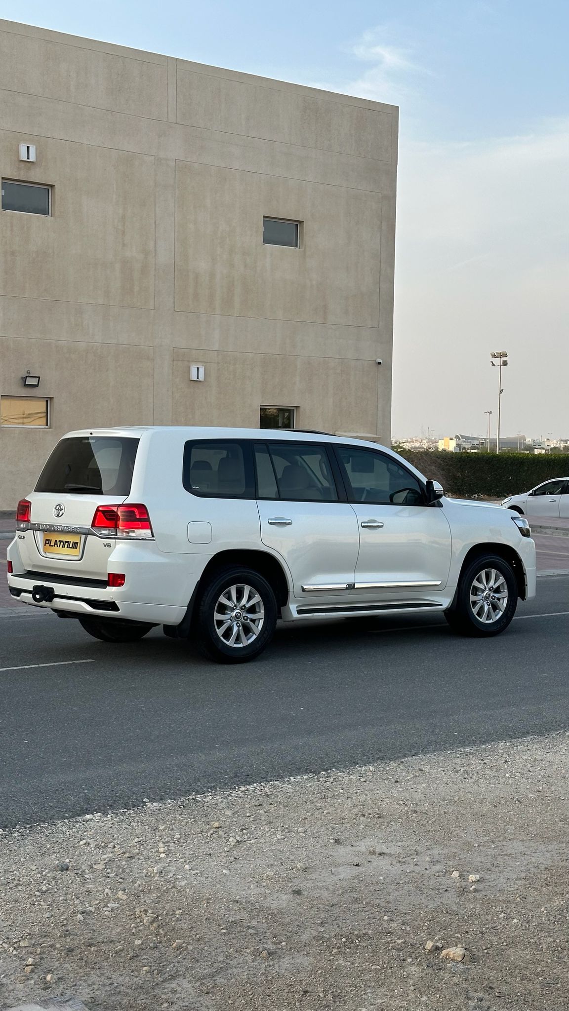 TOYOTA LAND CRUISER 2016 • SUV
