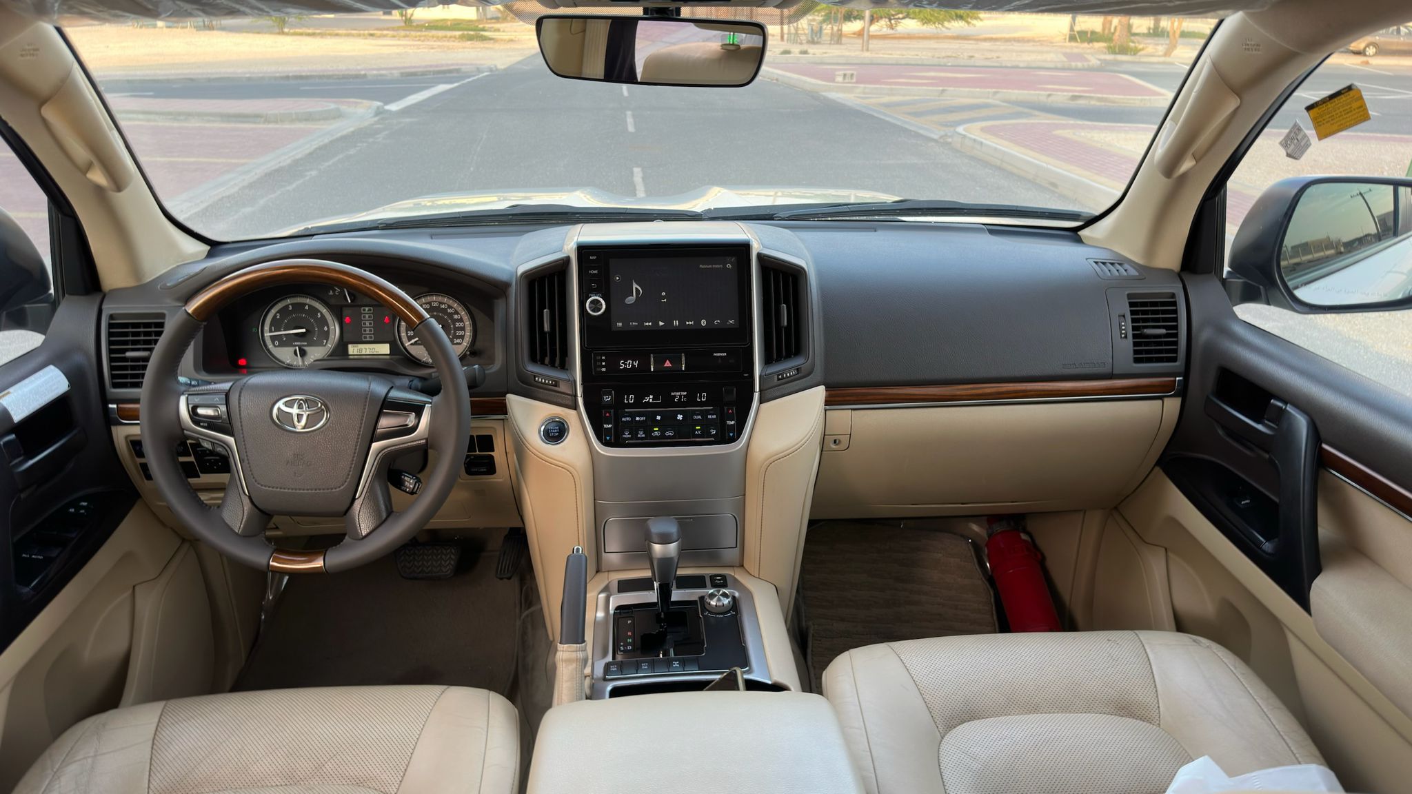 TOYOTA LAND CRUISER 2016 • SUV