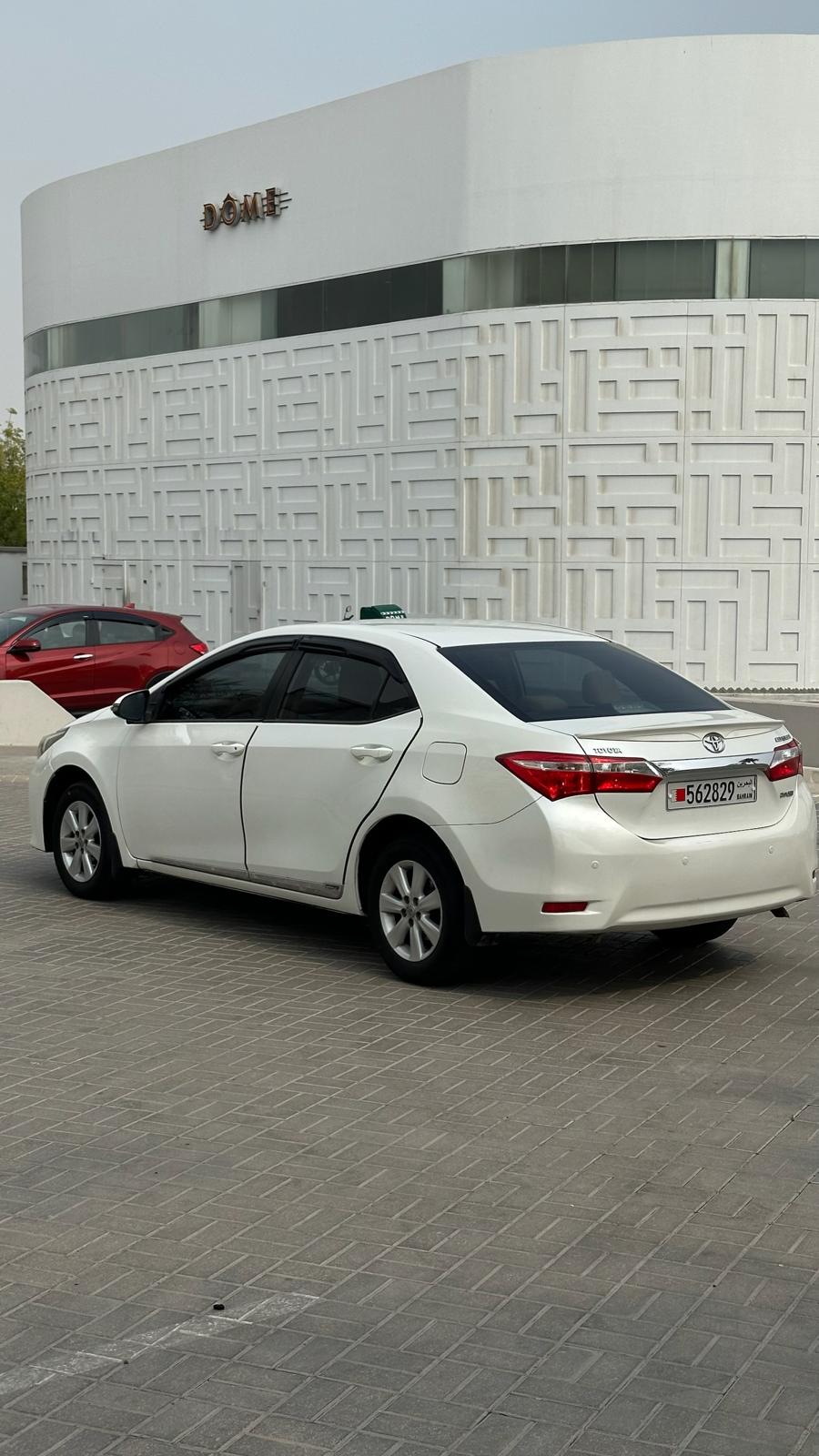 TOYOTA COROLLA 2016 • SEDAN