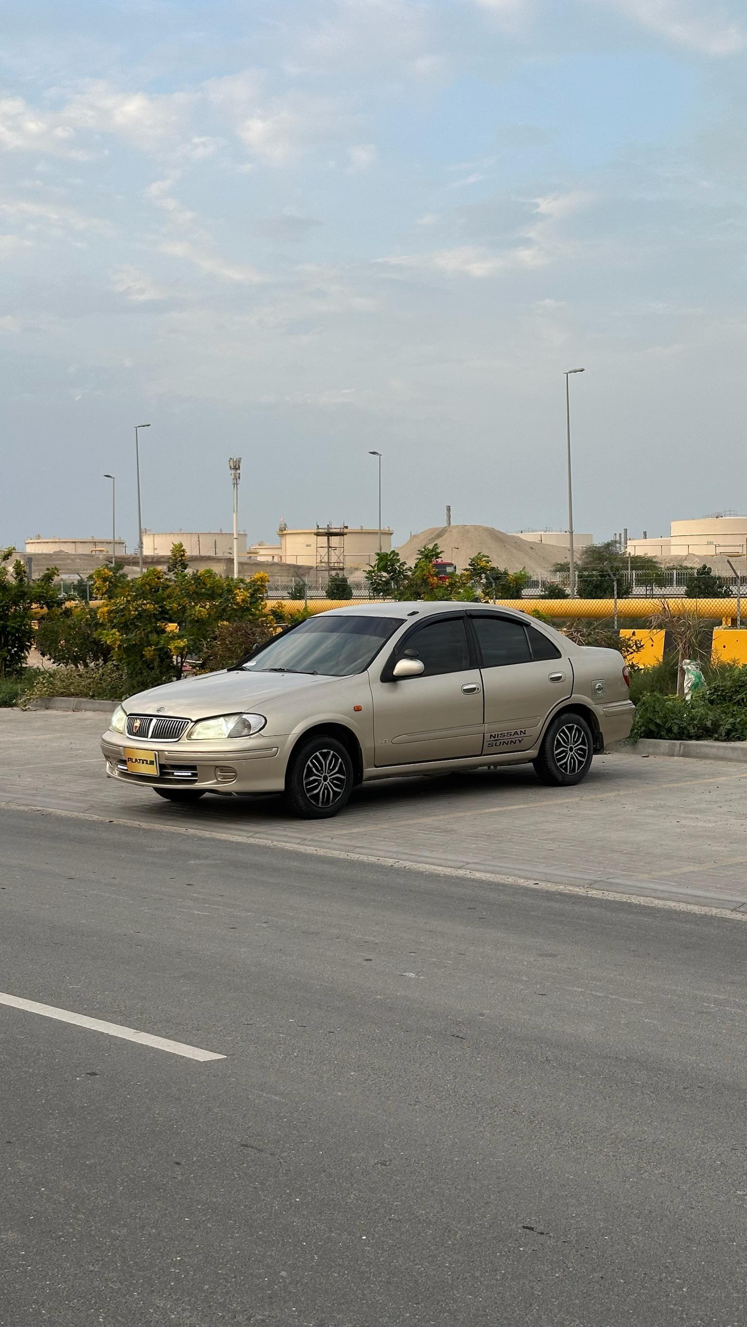 NISSAN SUNNY 2003 • SEDAN