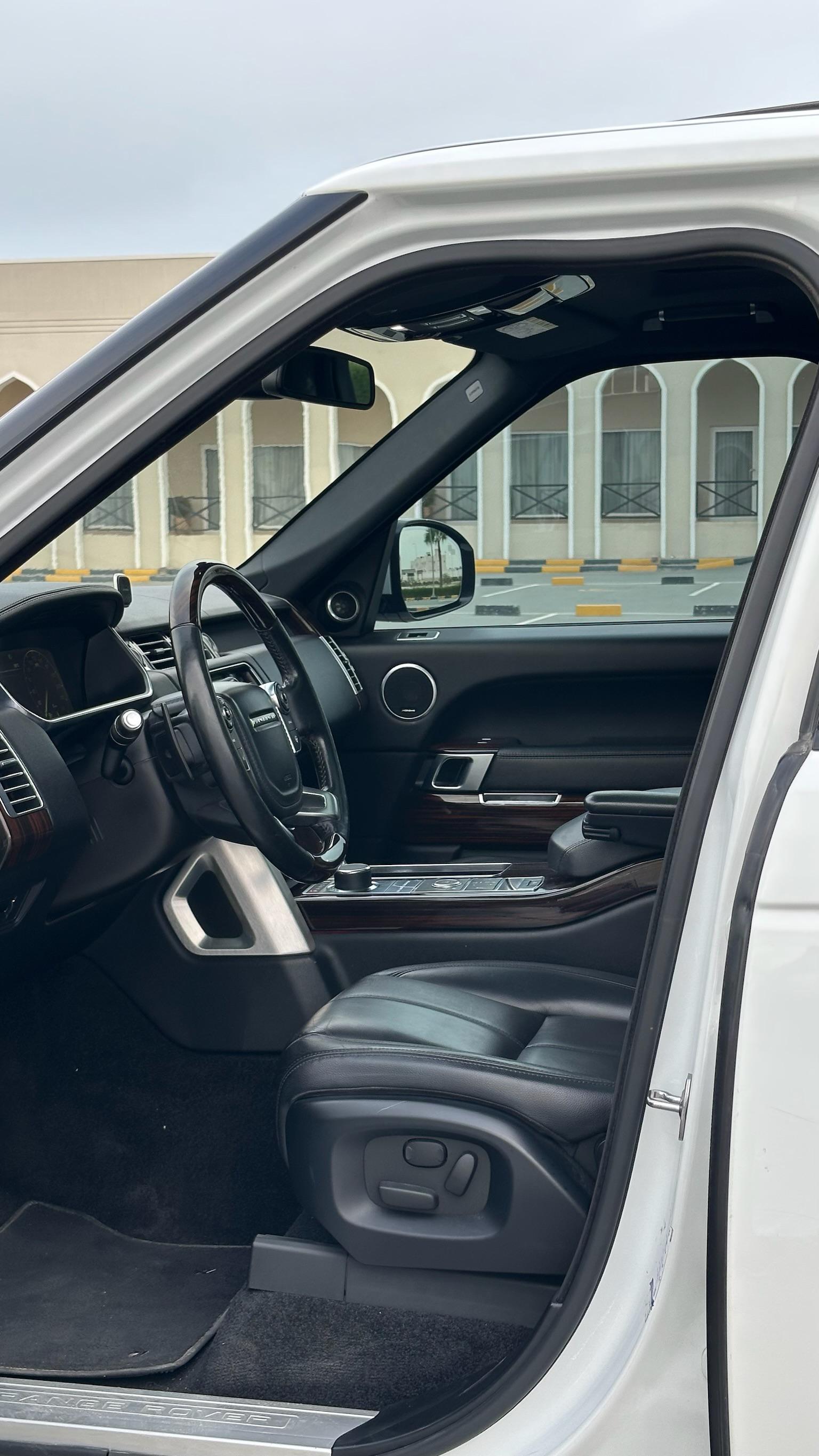 RANGE ROVER VOGUE 2015 • SUV
