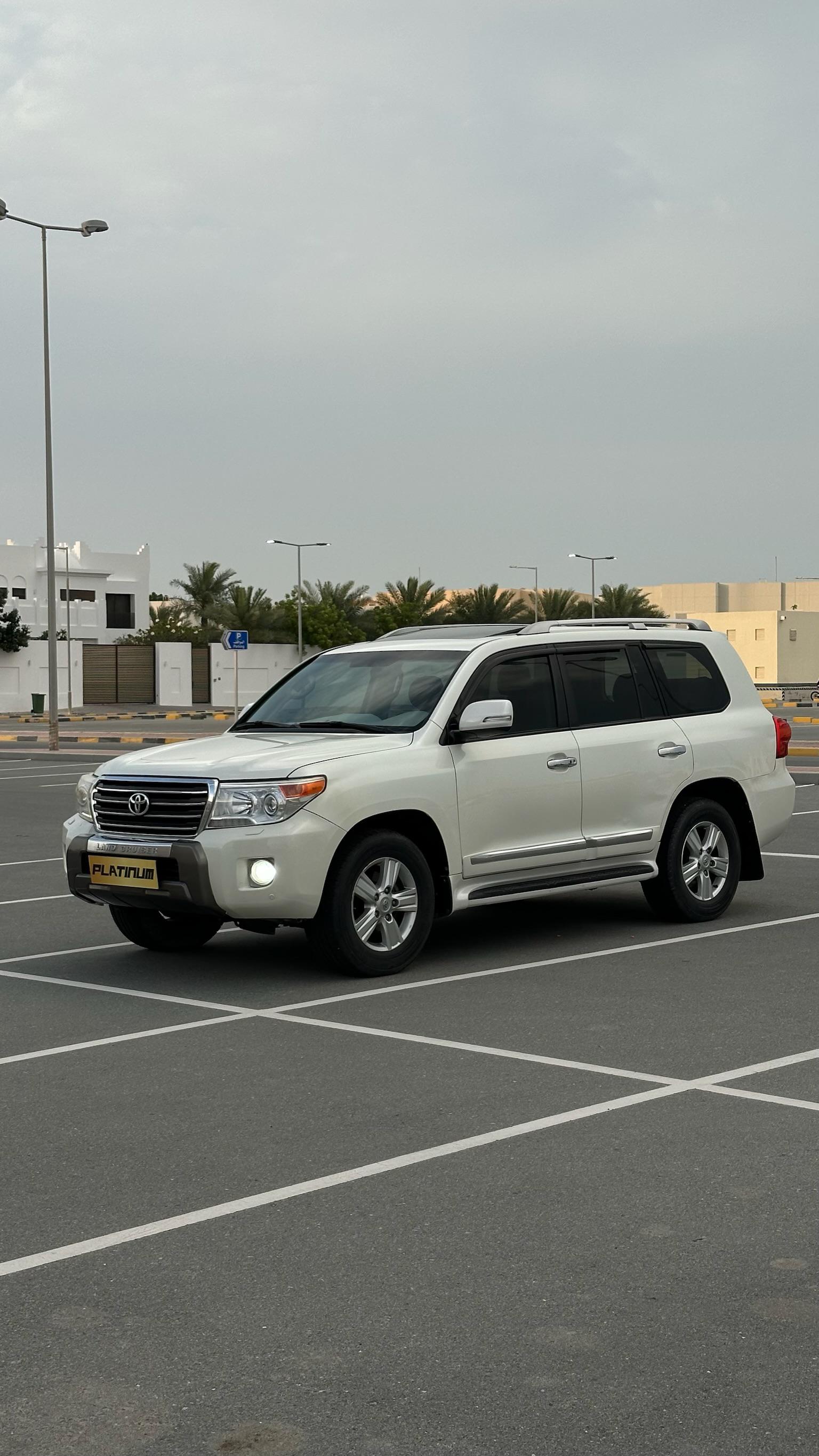 TOYOTA LAND CRUISER 2015 • SUV