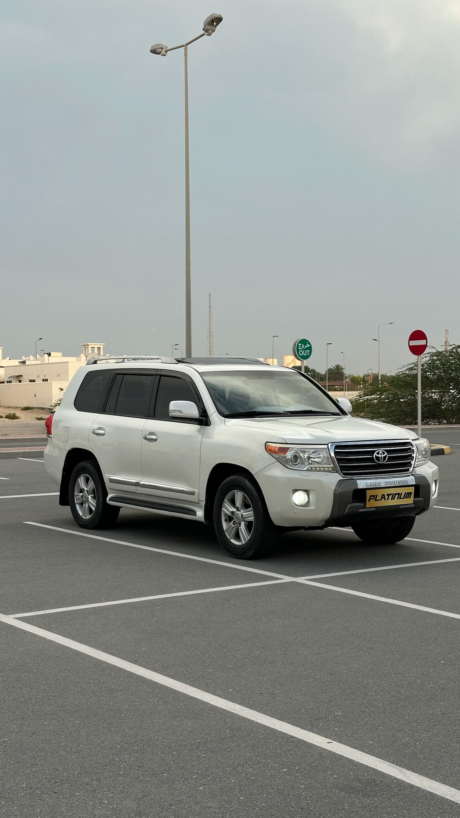 TOYOTA LAND CRUISER 2015 • SUV