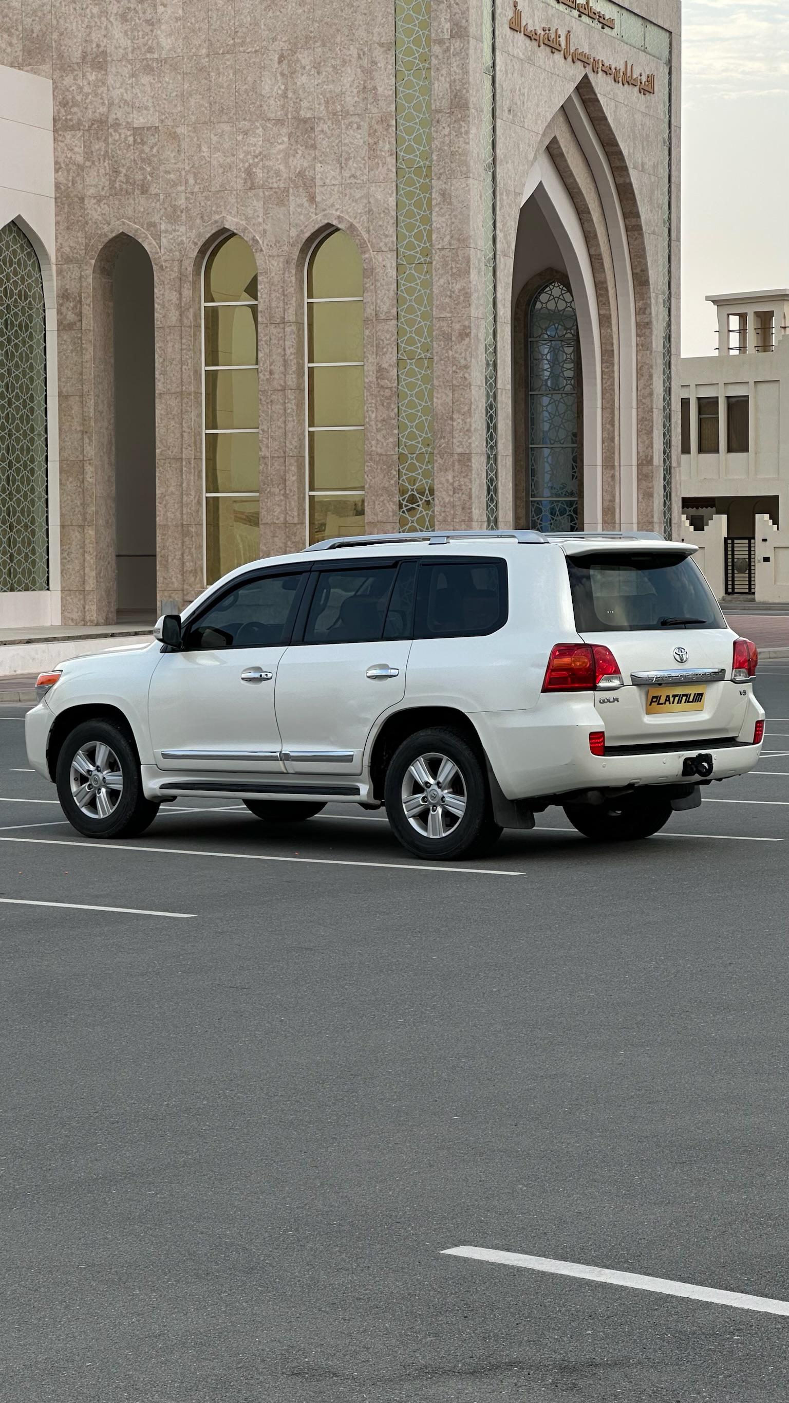 TOYOTA LAND CRUISER 2015 • SUV