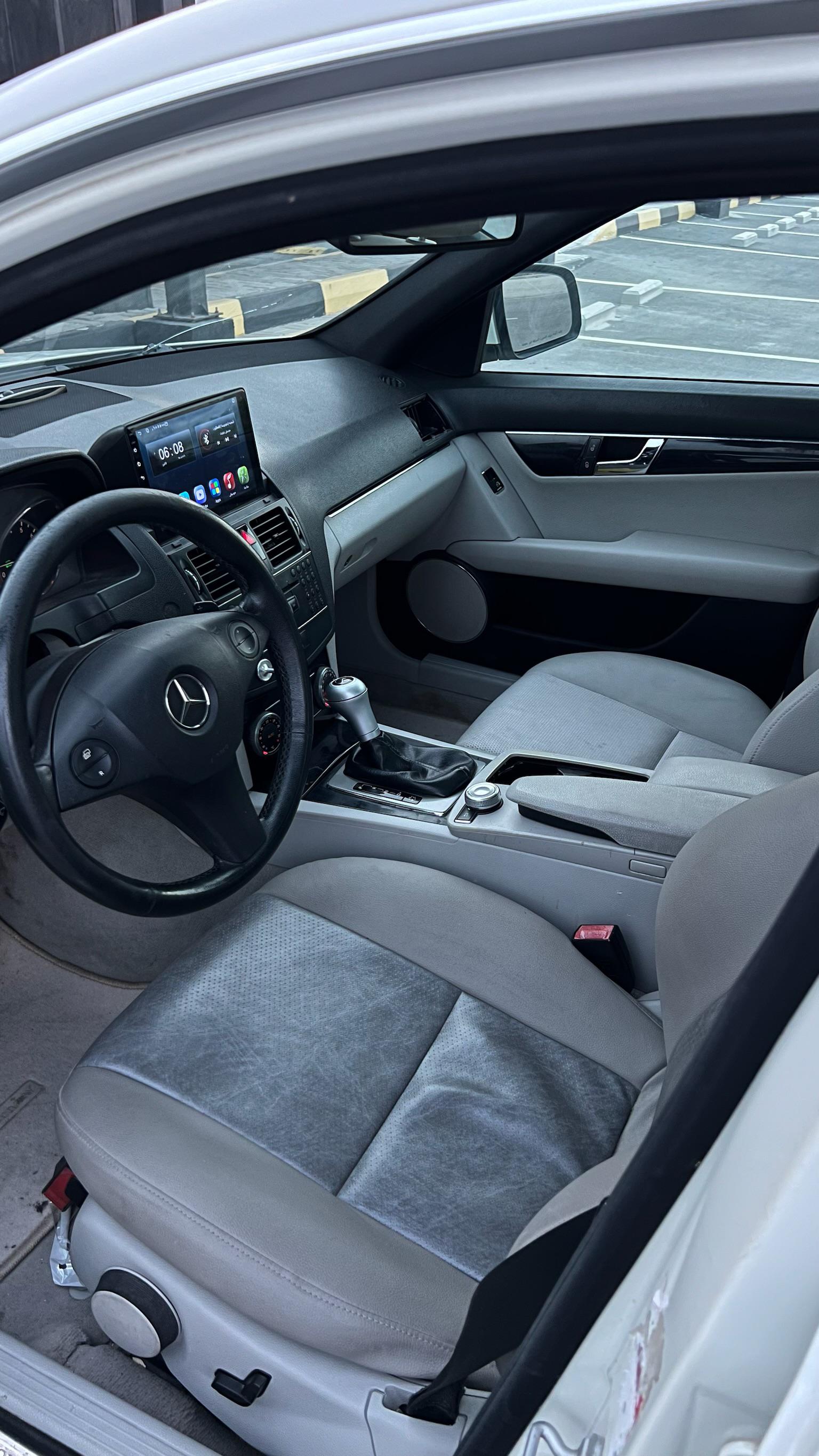 MERCEDES  C200 2009 • SEDAN