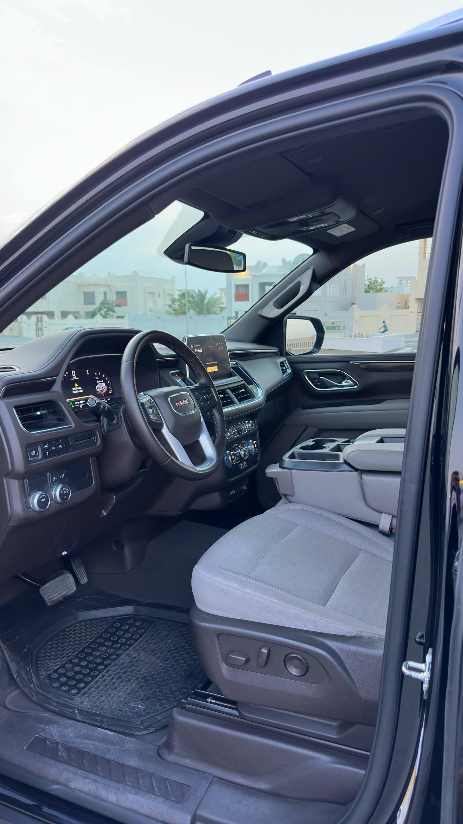 GMC YUKON 2023 • SUV