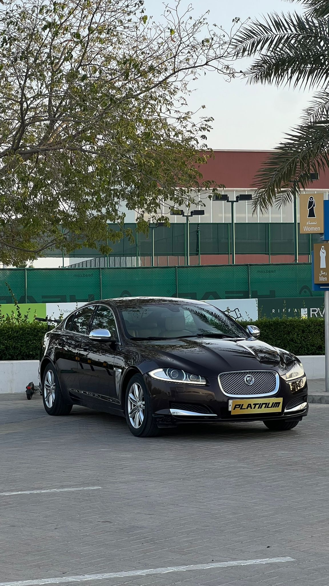 JAGUAR XF 2013 • SEDAN