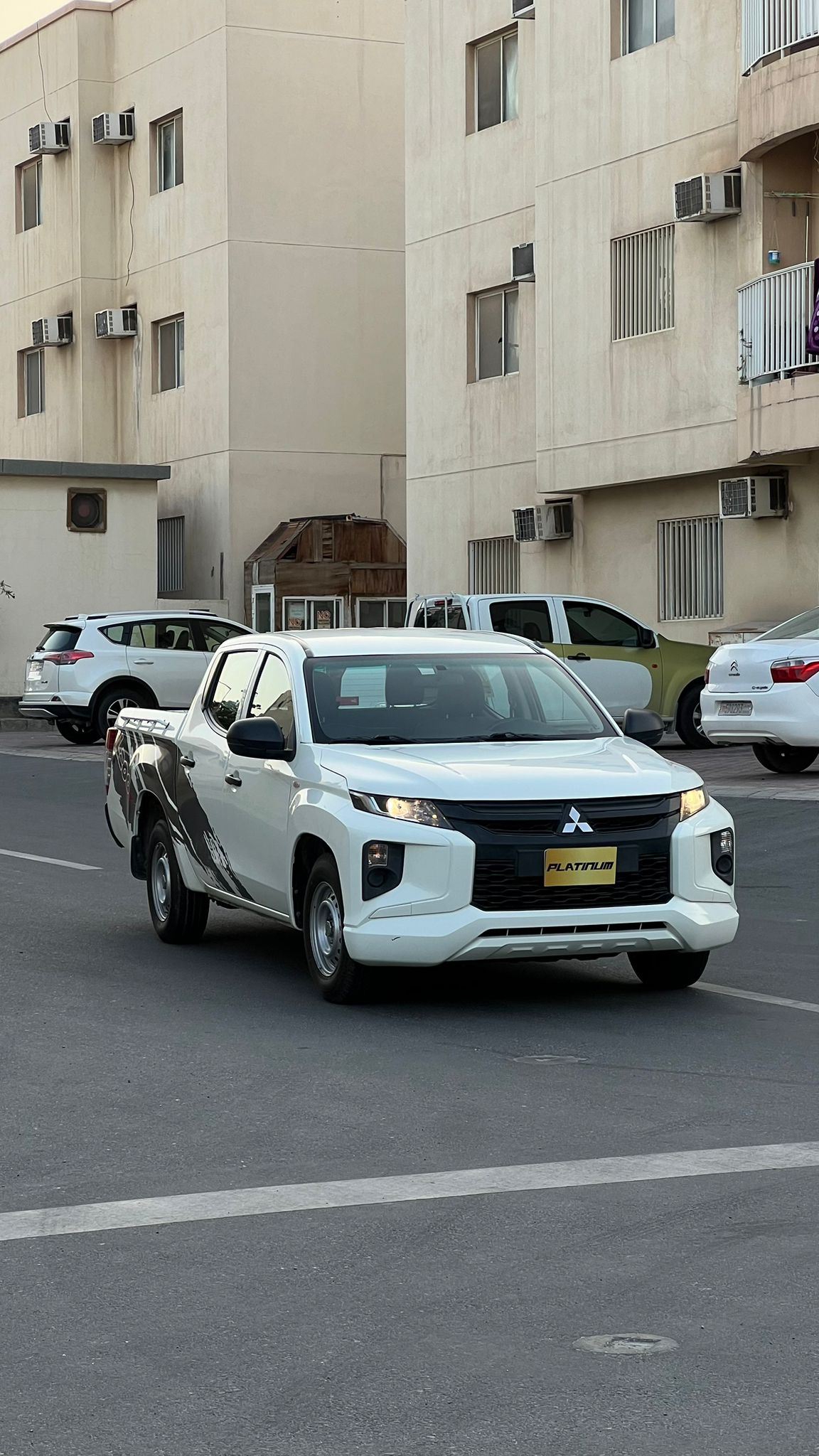 MITSUBISHI L200 2022 • PICKUP