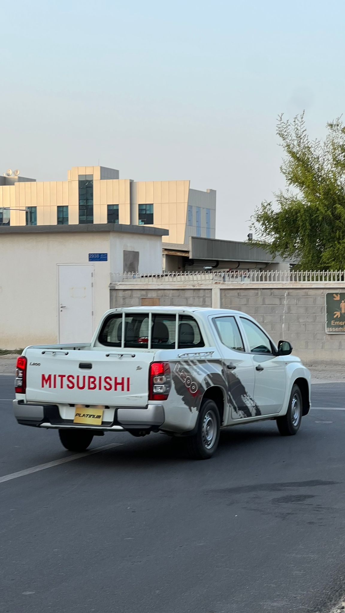 MITSUBISHI L200 2022 • PICKUP