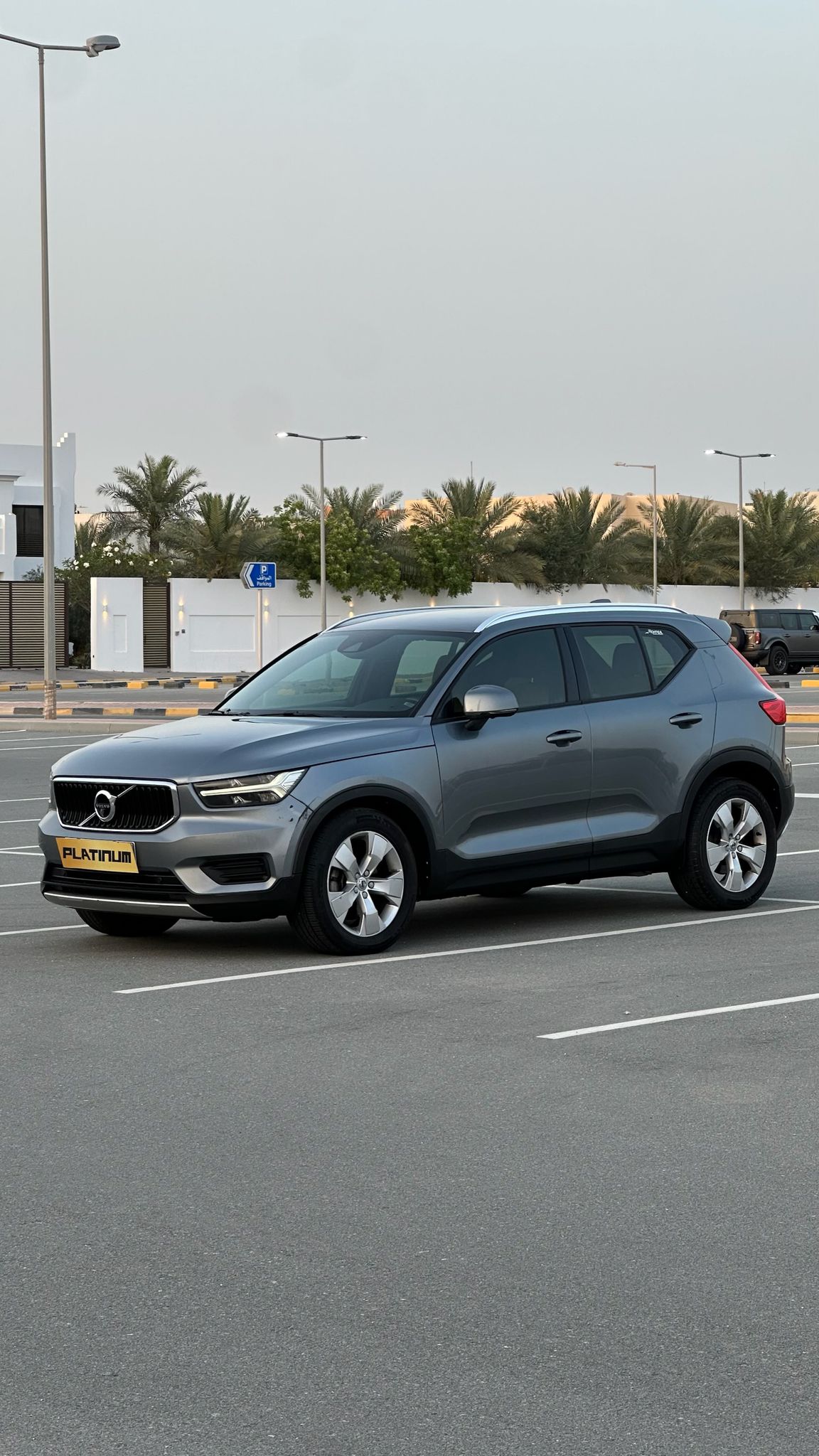 VOLVO CX40 2018 • SUV