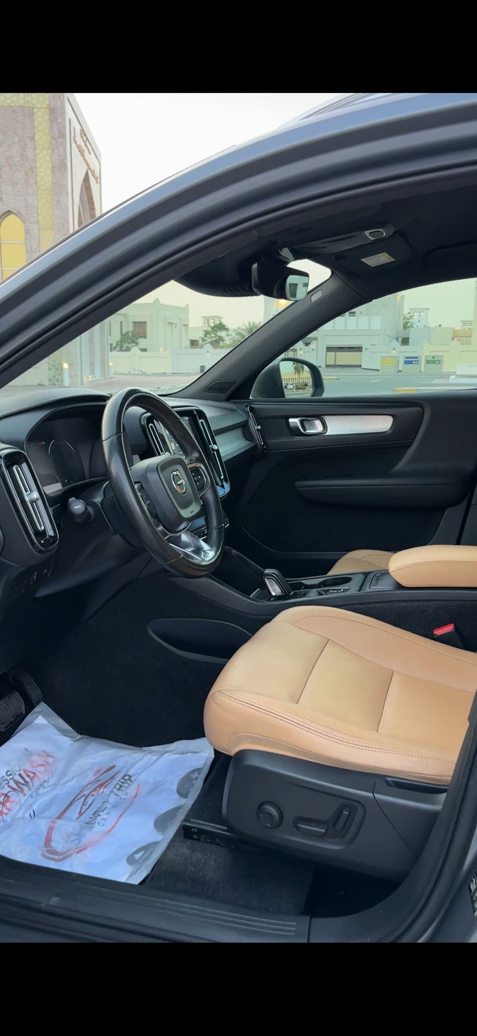 VOLVO CX40 2018 • SUV