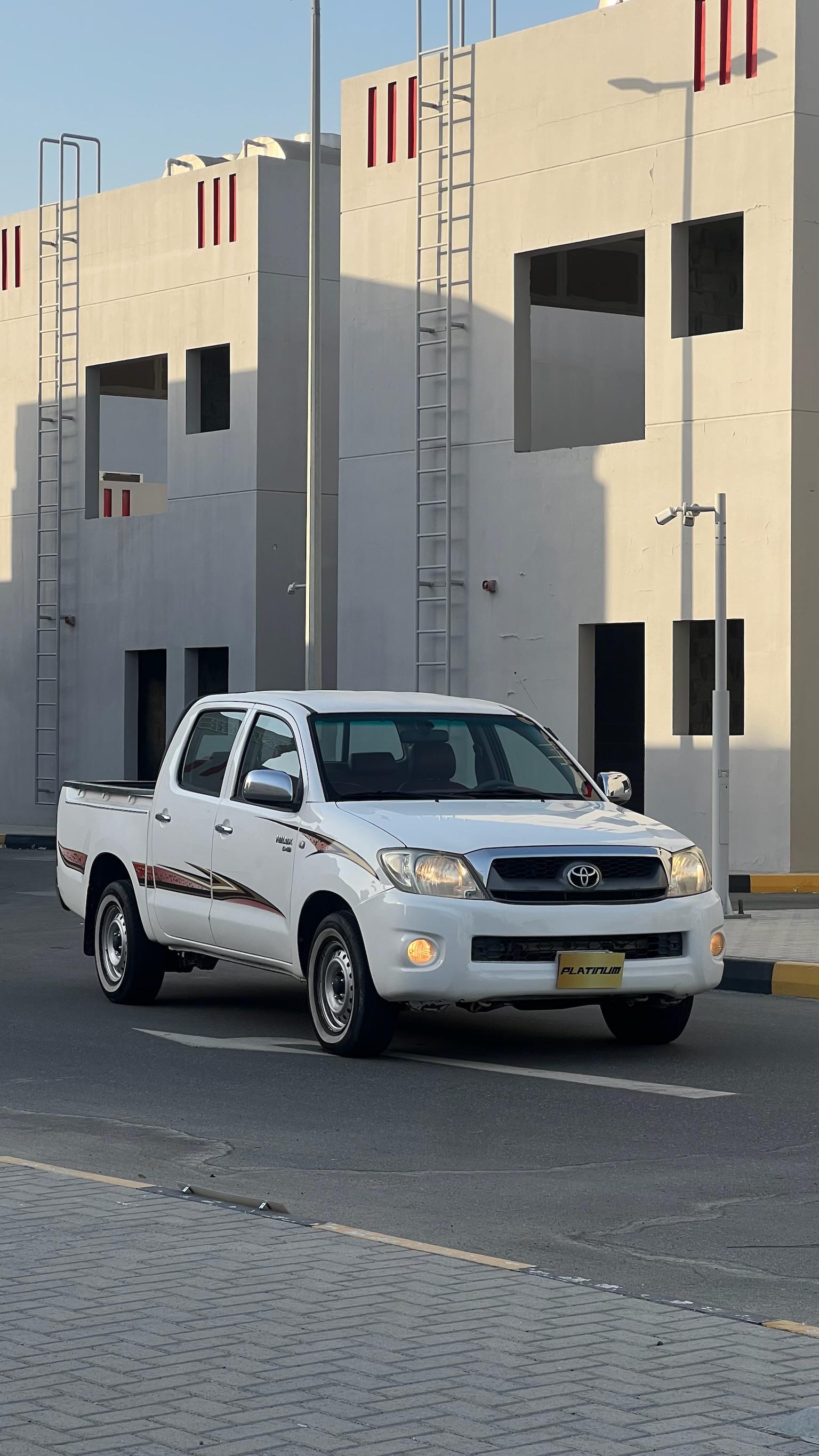 TOYOTA HILUX 2009 • PICKUP