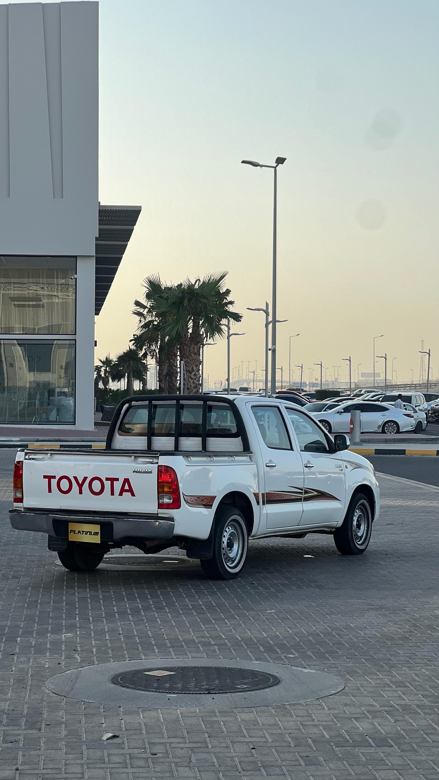 TOYOTA HILUX 2009 • PICKUP