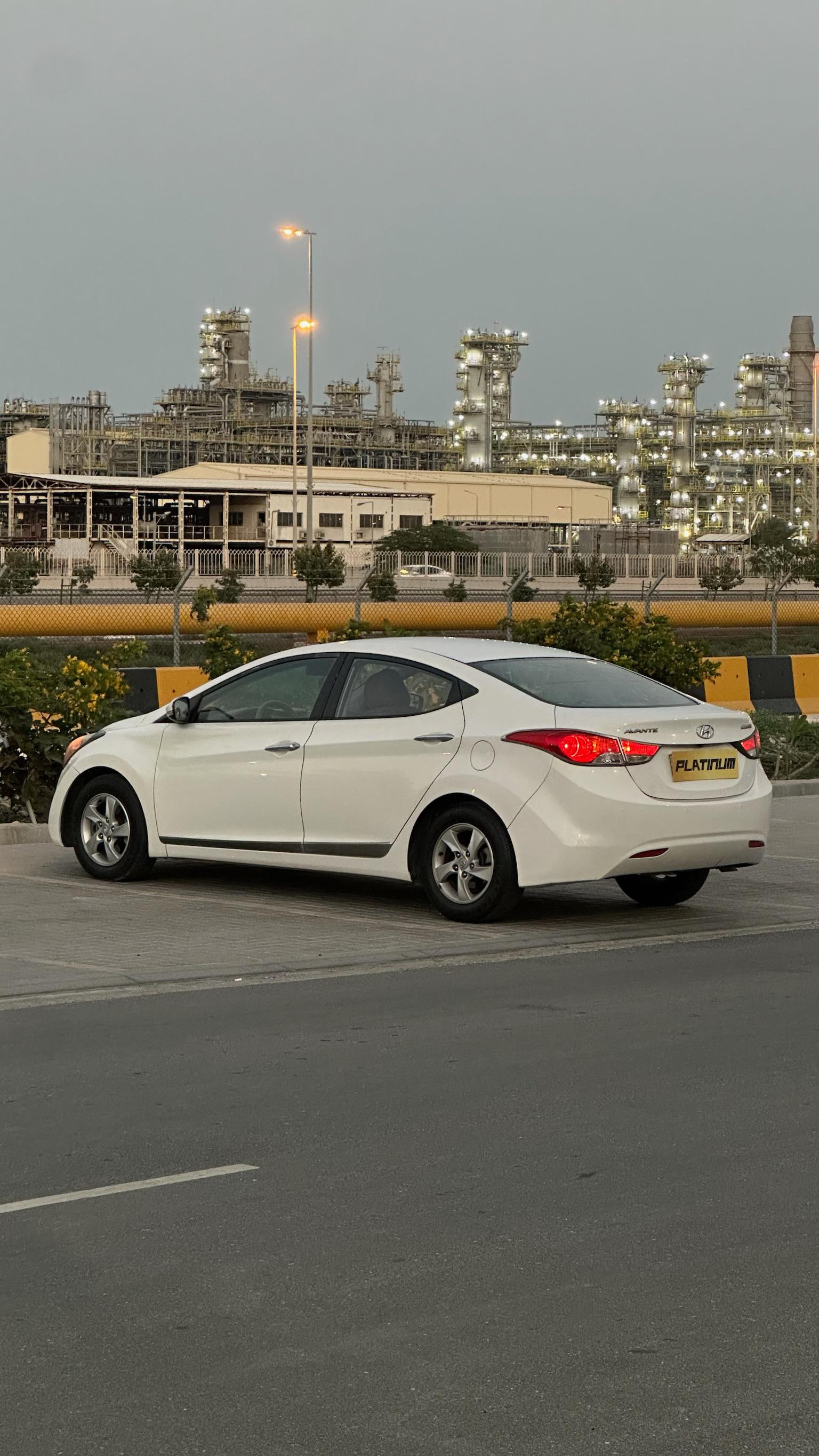 HYUNDAI AVANTE  2016 • SEDAN