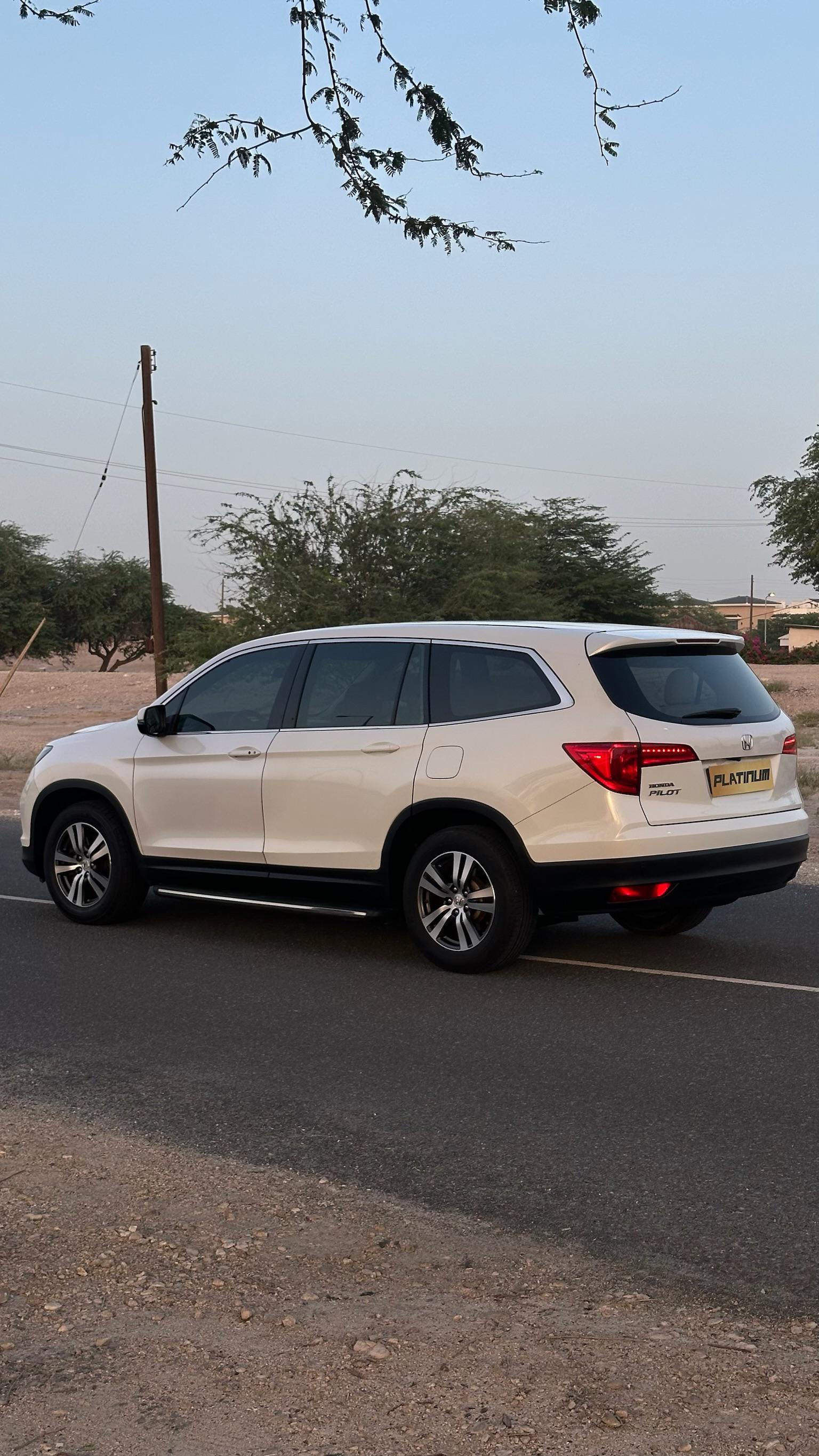 HONDA PILOT 2016 • SUV