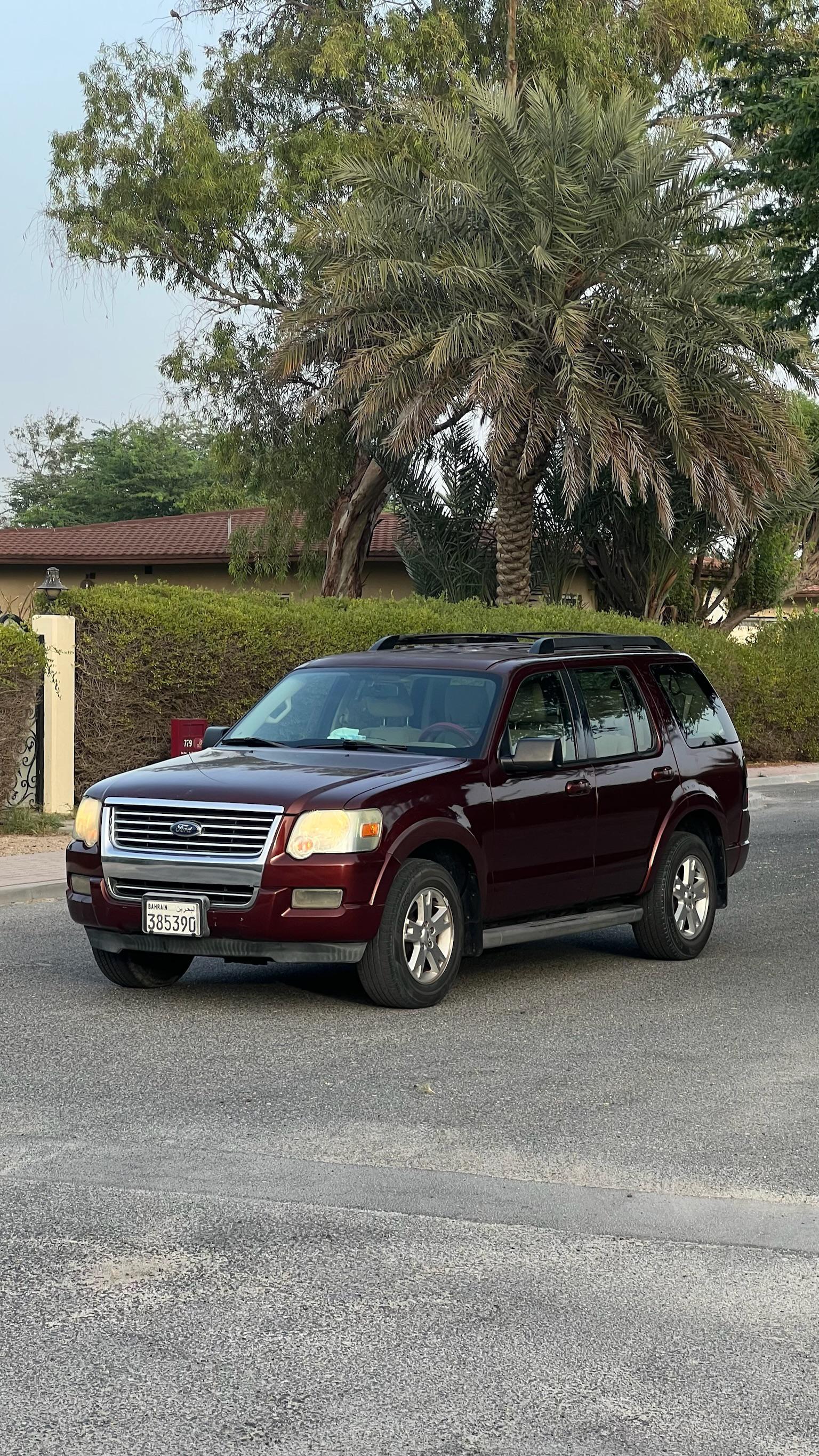 FORD EXPLORER 2010 • SUV