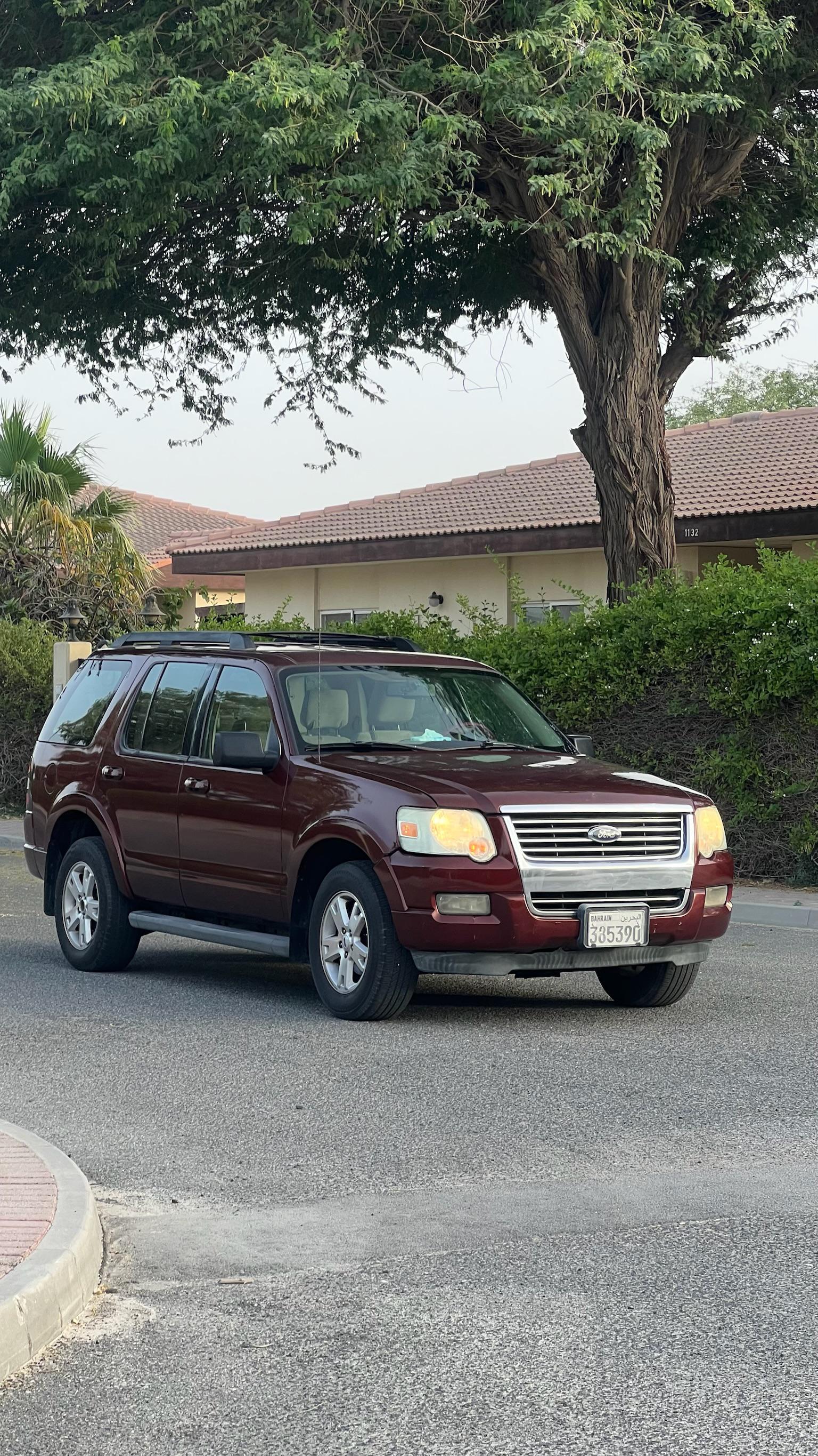 FORD EXPLORER 2010 • SUV