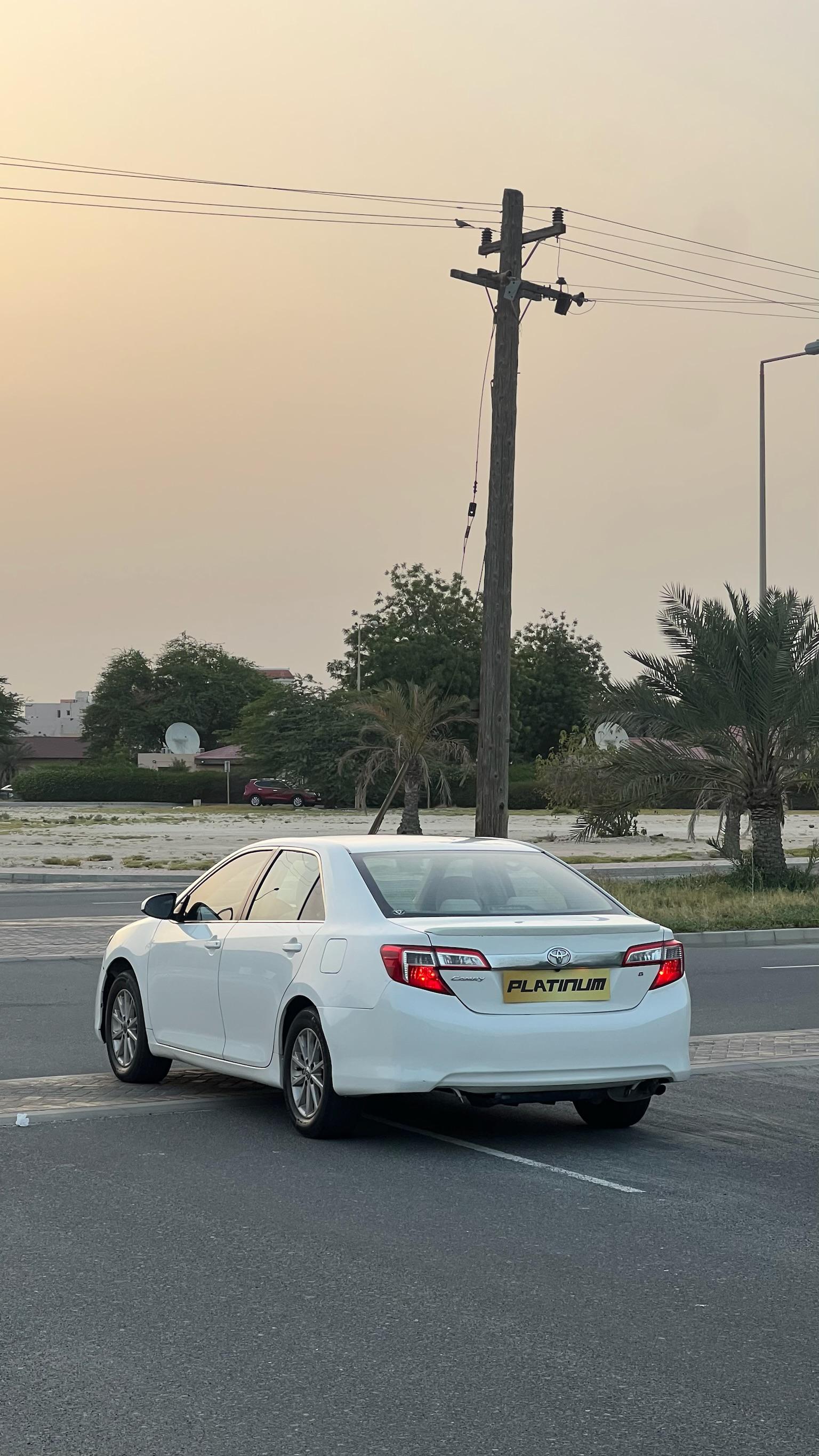 TOYOTA CAMRY 2013 • SEDAN