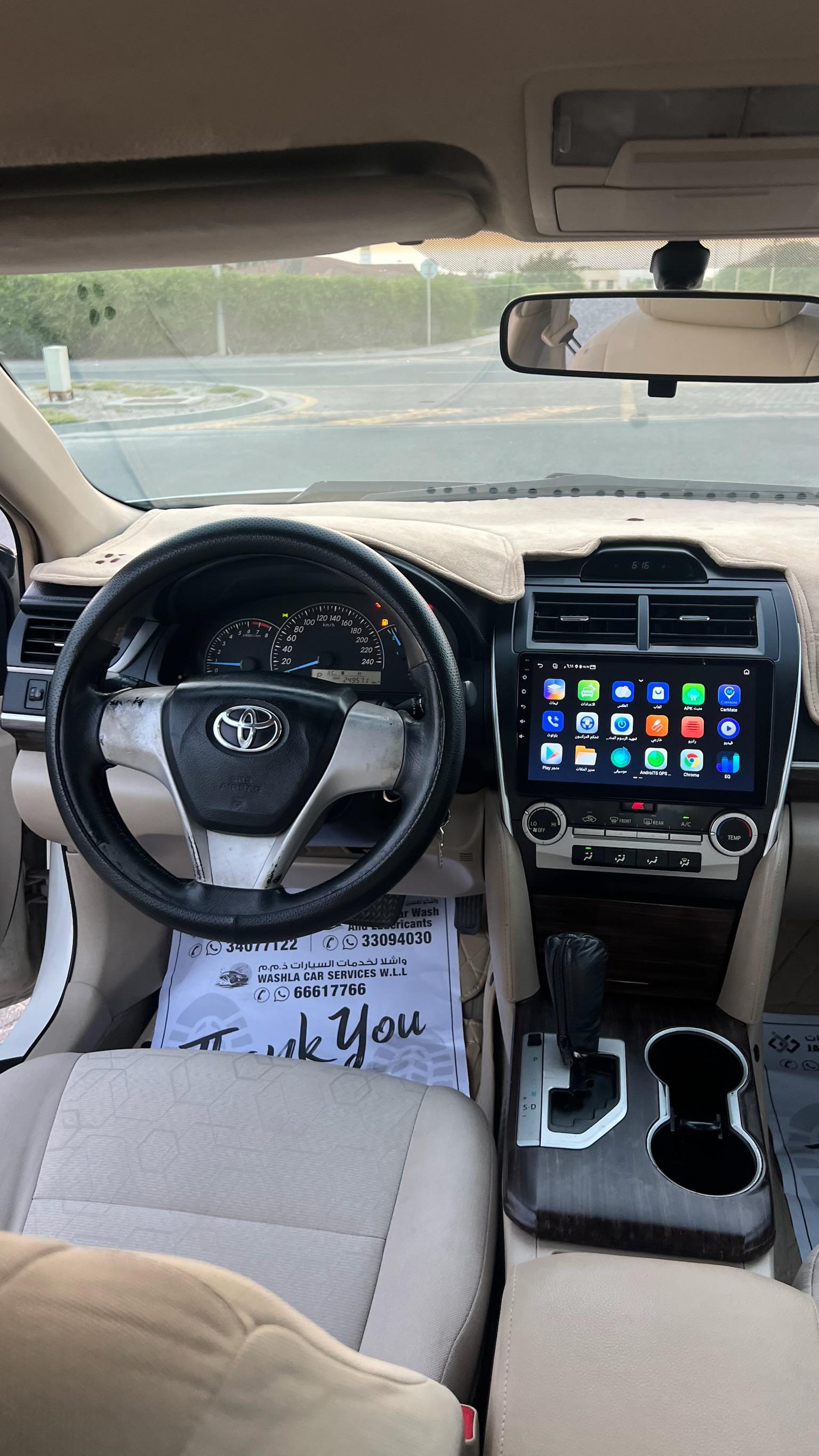 TOYOTA CAMRY 2013 • SEDAN