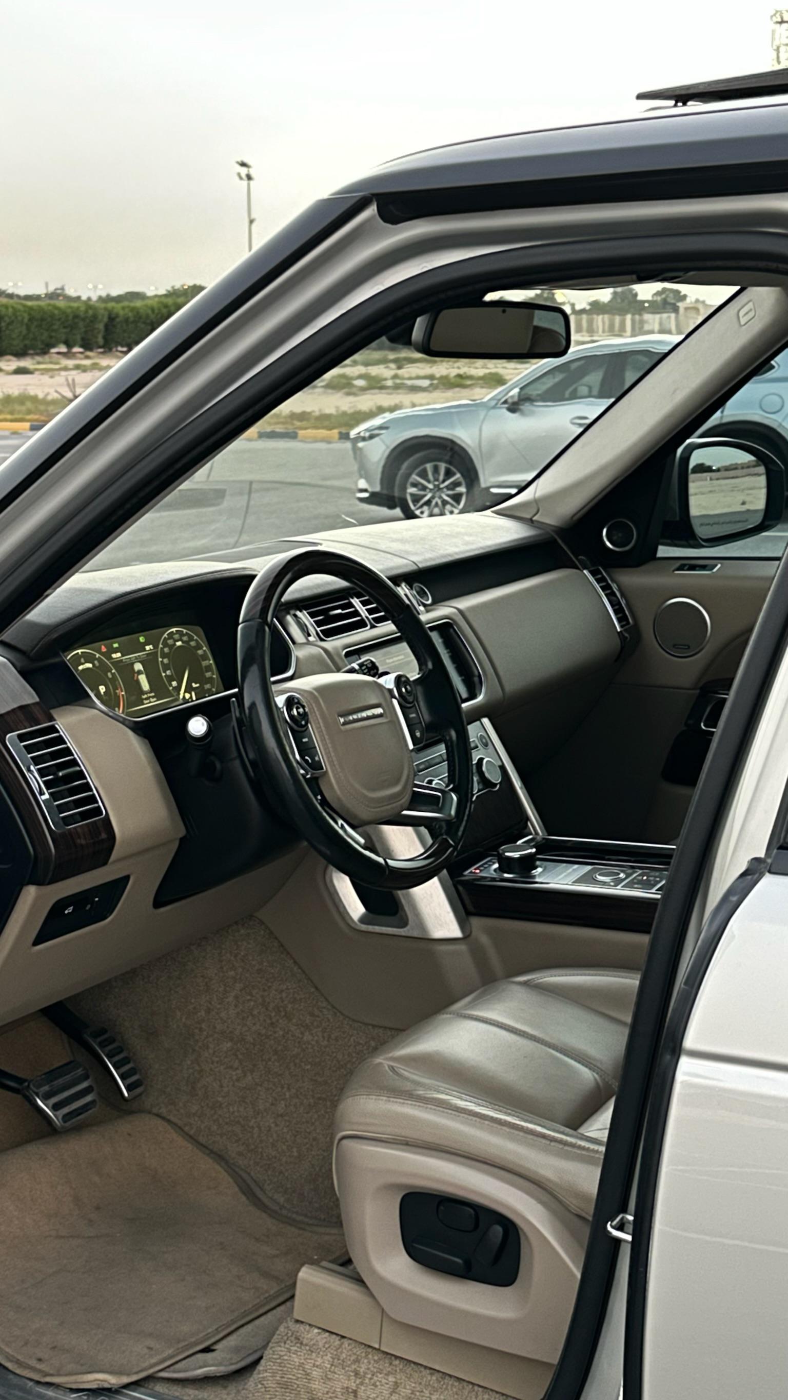 RANGE ROVER VOGUE 2014 • SUV