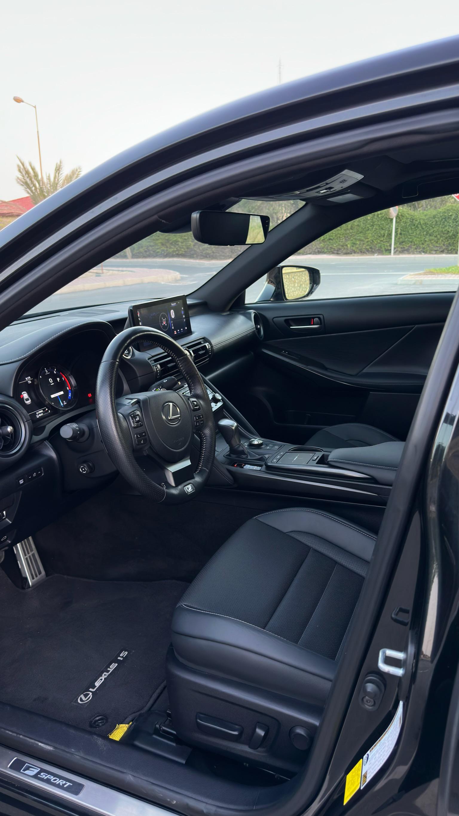 LEXUS IS350 2025 • SEDAN