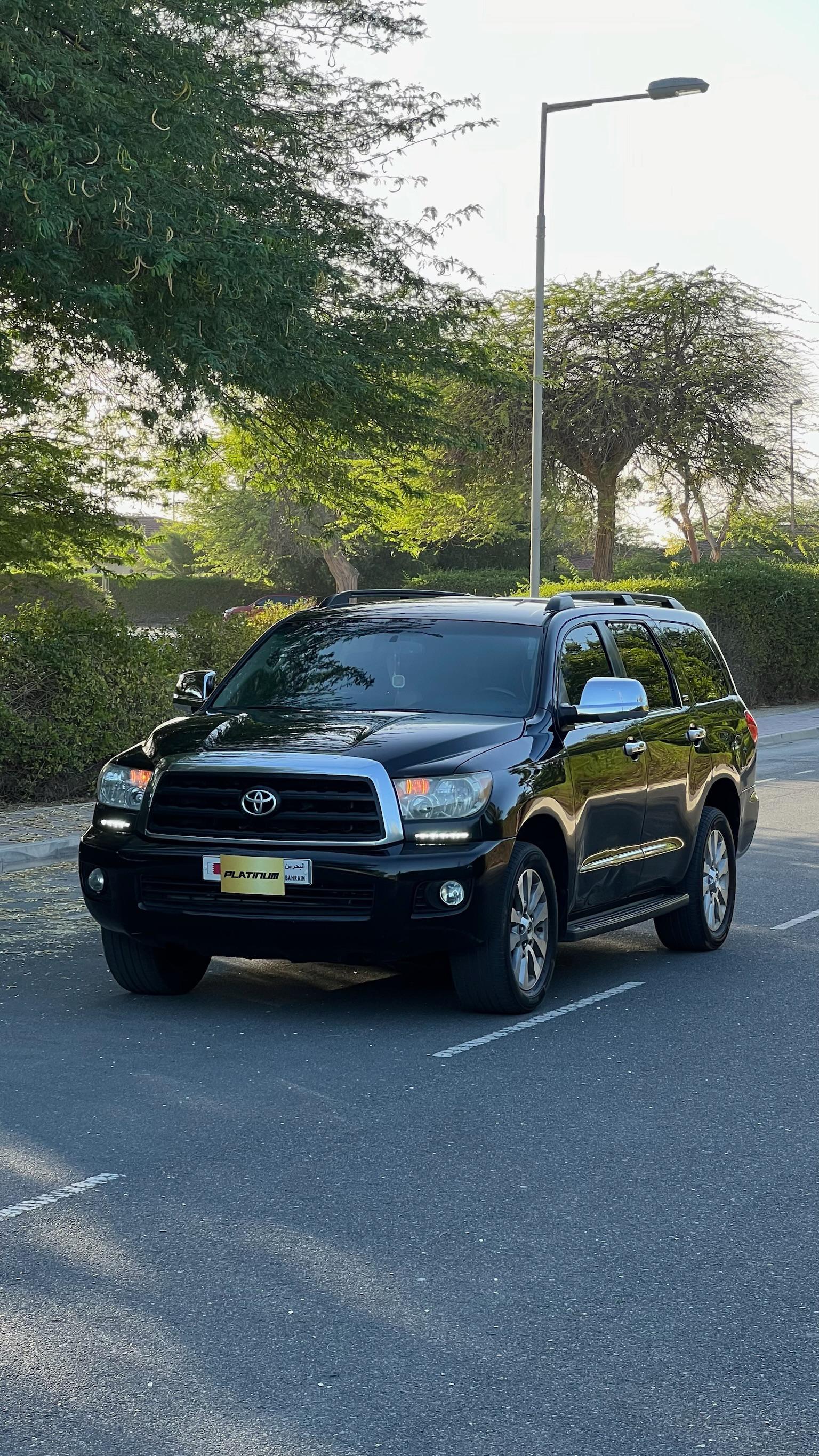 TOYOTA SEQUOIA  2013 • SUV