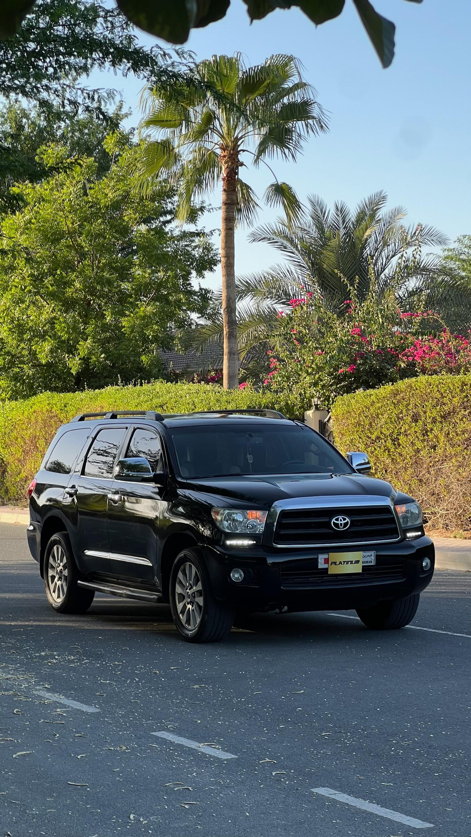 TOYOTA SEQUOIA  2013 • SUV