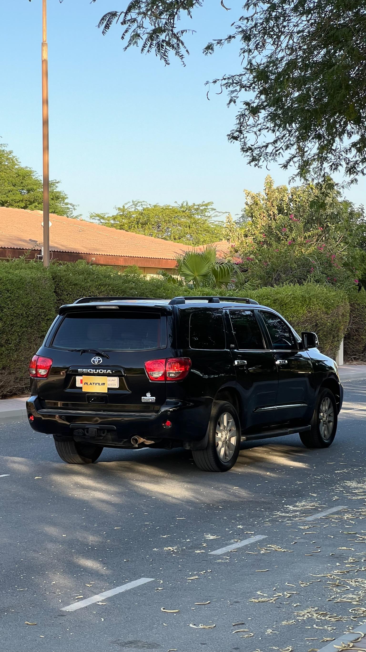 TOYOTA SEQUOIA  2013 • SUV