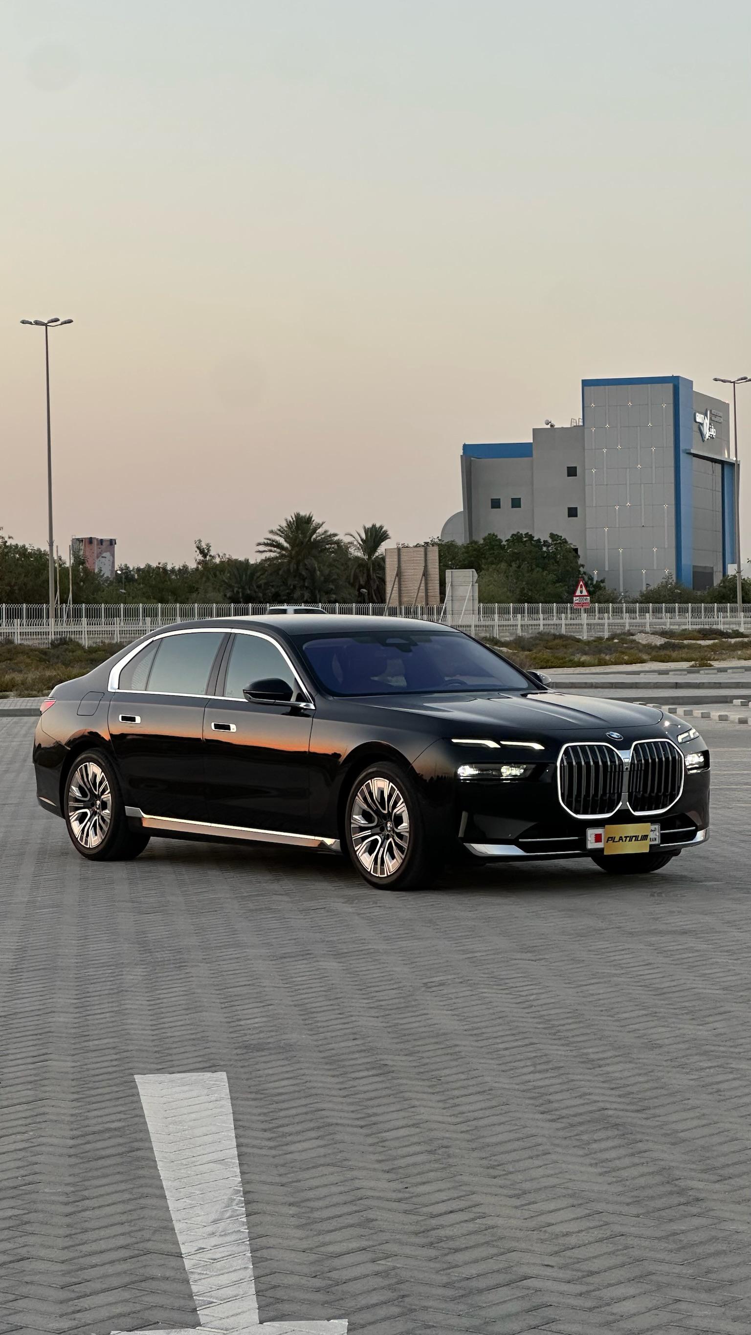BMW 735I 2025 • SEDAN