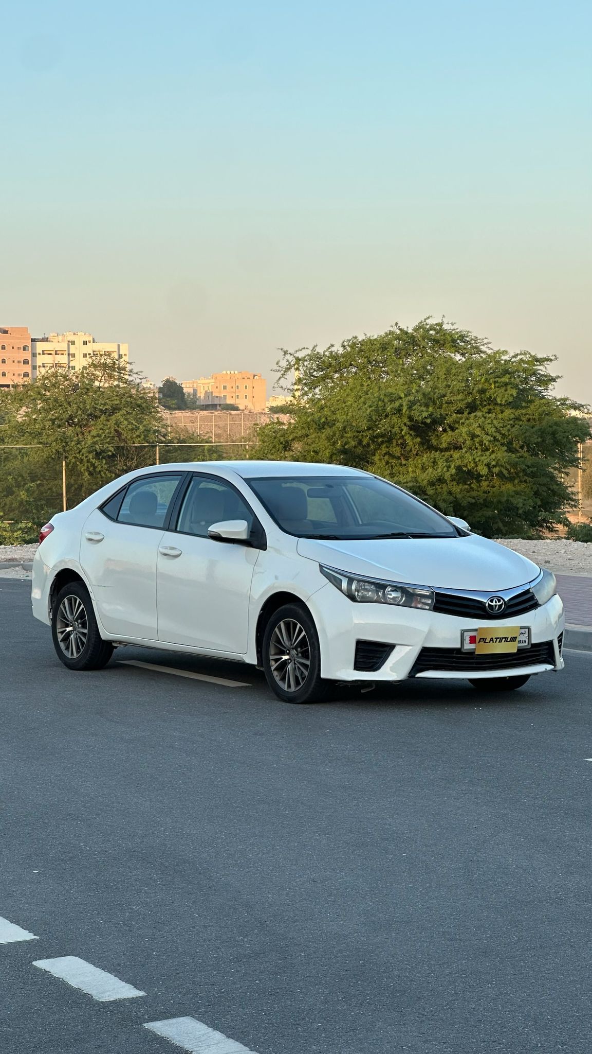 TOYOTA COROLLA 2015 • SEDAN