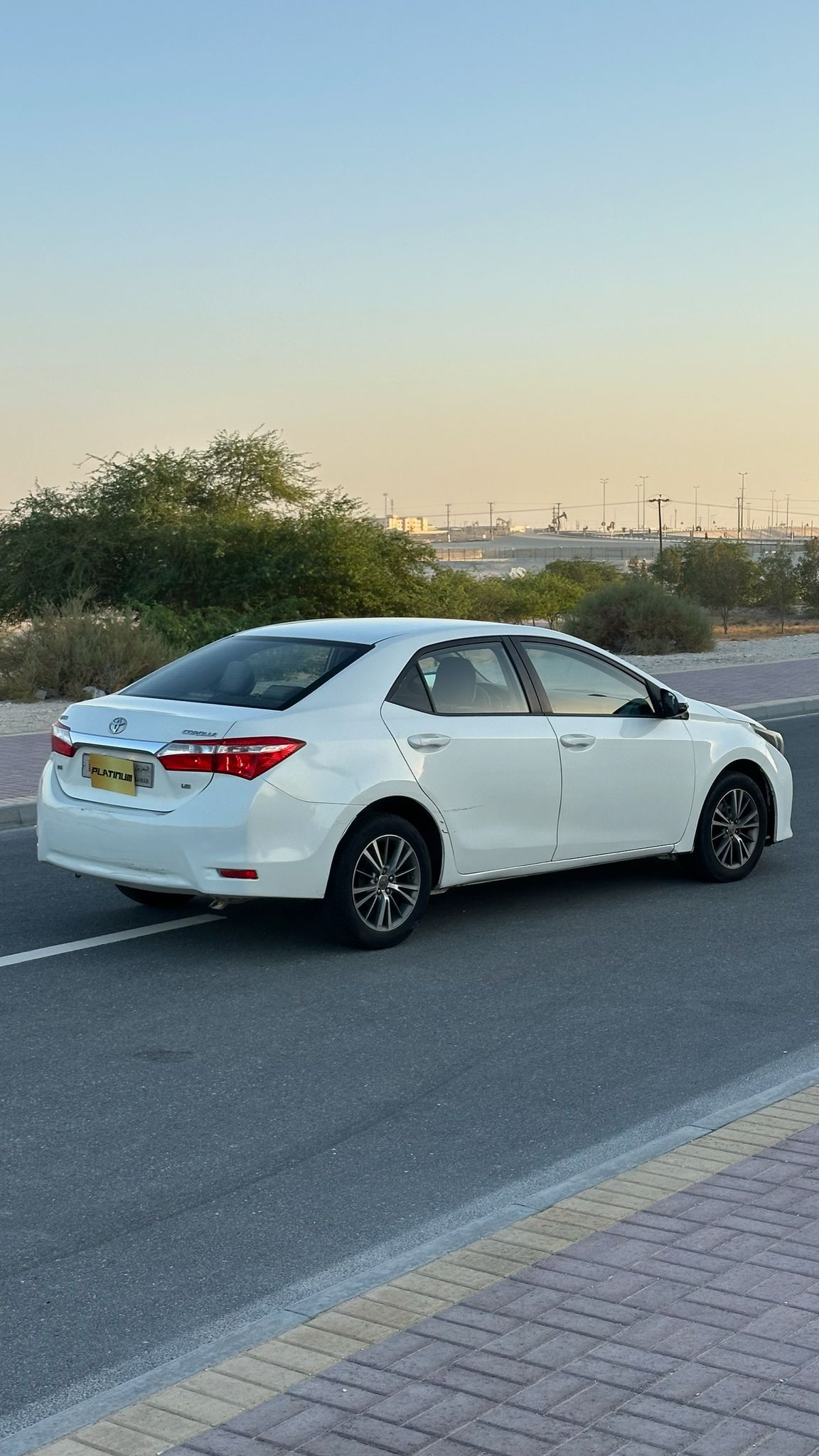 TOYOTA COROLLA 2015 • SEDAN