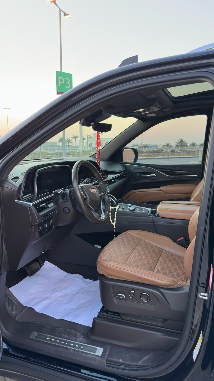 CADILLAC  ESCALADE 600 2021 • SUV